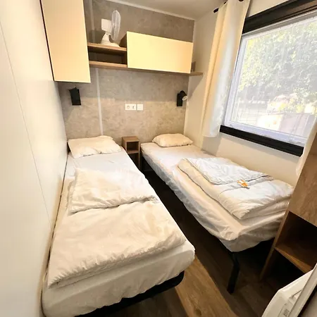 Mobil C06 Ou C044 Siblu La Campingplatz